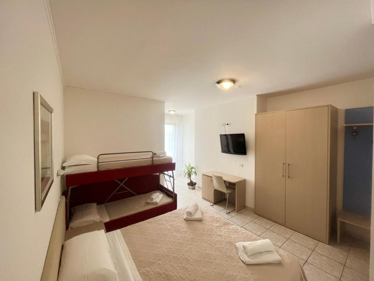 Hotel Rosen Garden Milano Marittima Luaran gambar